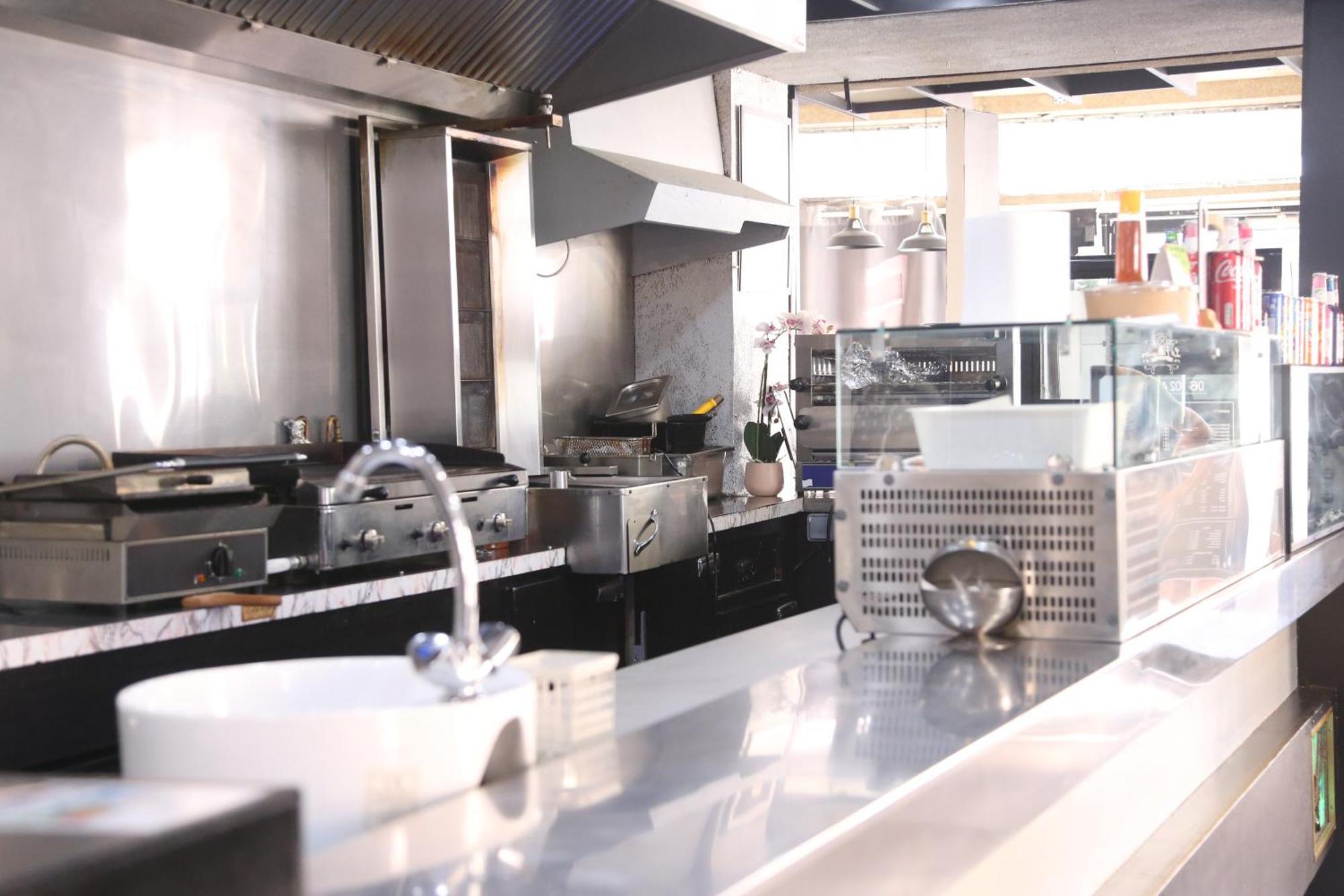 Hotel Restaurant Le Parisien Lourdes Eksteriør bilde