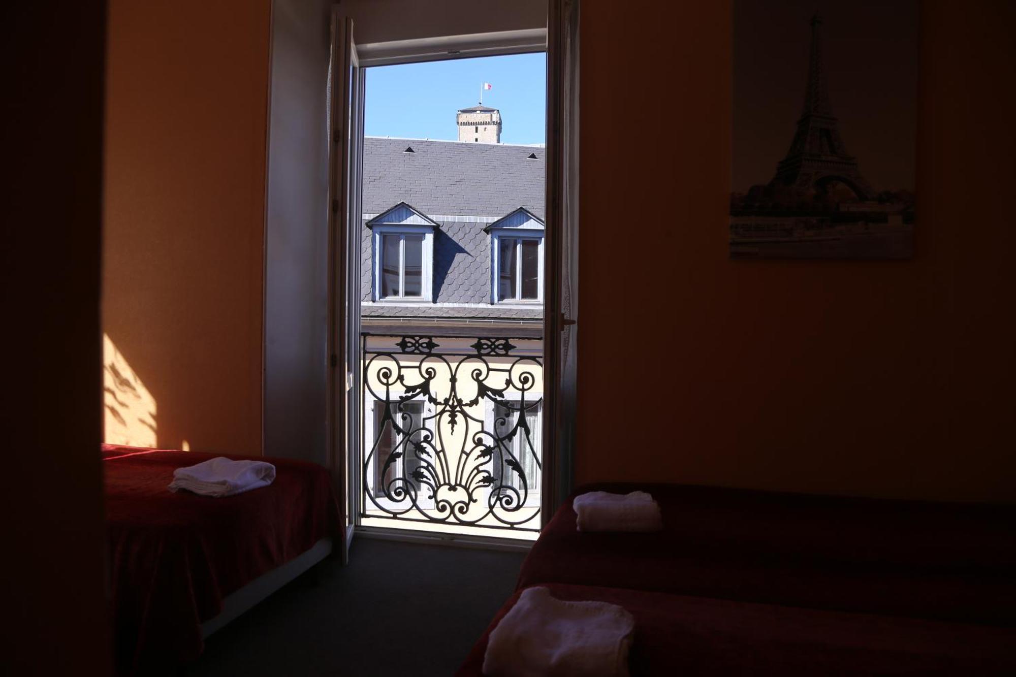 Hotel Restaurant Le Parisien Lourdes Eksteriør bilde
